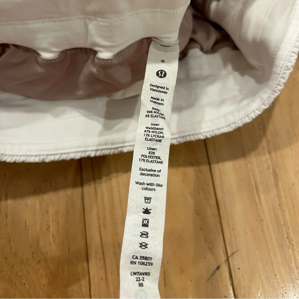 Lululemon Track That High Rise White Athletic Shorts with Liner - Women’s Size 6 - Picture 3 of 7